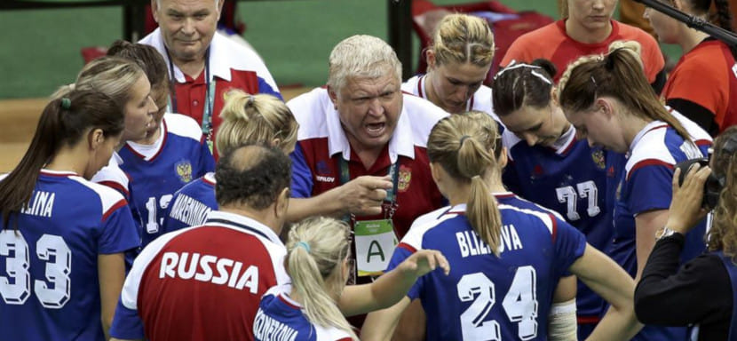 Ирина Близнова: "Трефилов говорит, что купил меня у мамы за бутылку шампанского" (ВИДЕО)