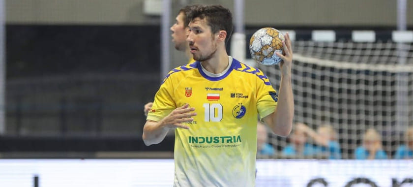 Алекс Дуйшебаев об интересе со стороны "Киля": "У меня есть несколько вариантов, но я ещё не принял решения"