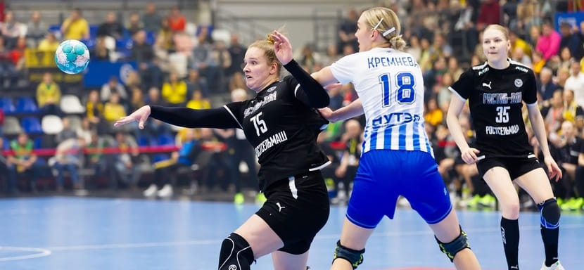 Olimpbet Суперлига. "Настрой боевой!" Линейная "Ростова" Алёна Амельченко успешно прооперирована после травмы колена