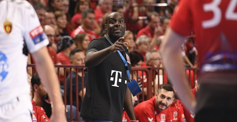 Лига чемпионов. Тренер "Веспрема" Давид Давис о победе над "Порту": "Португальцы сильны в домашних матчах"