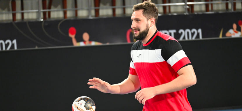 Александр Ермаков: "Боли уже не испытываю. Бегаю и бросаю. Скоро должен присоединиться к общей группе"