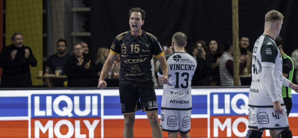 После побед в 13-м туре мужского чемпионата Франции "Лимож" закрепился на 4-й строчке, "Шамбери" поднялся на 5-е место