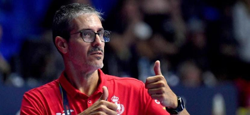 Хосе Игнасио Прадес покидает пост главного тренера женской сборной Испании. Его преемником должен стать экс-рулевой "Ростова" Амброс Мартин