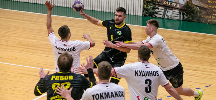 СГАУ-"Саратов" на домашней площадке взял верх над волгоградским "Каустиком" в мужском чемпионате России