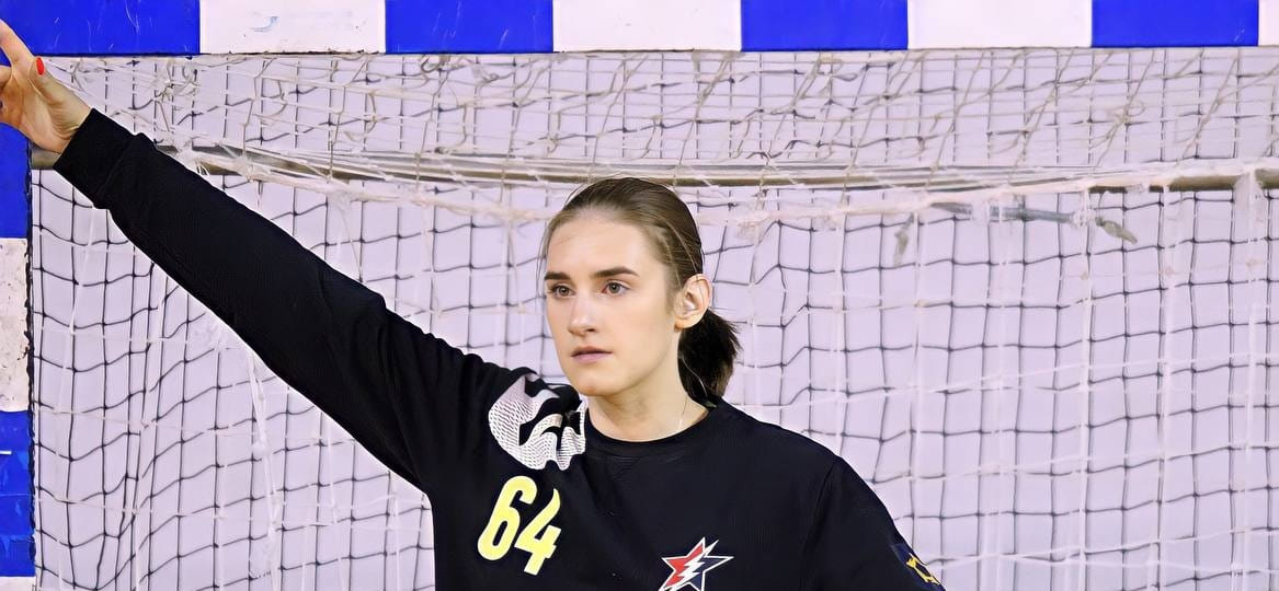 Olimpbet Суперлига. Серафима Тиханова, дочь олимпийских призёров: "В моём случае победил гандбол"