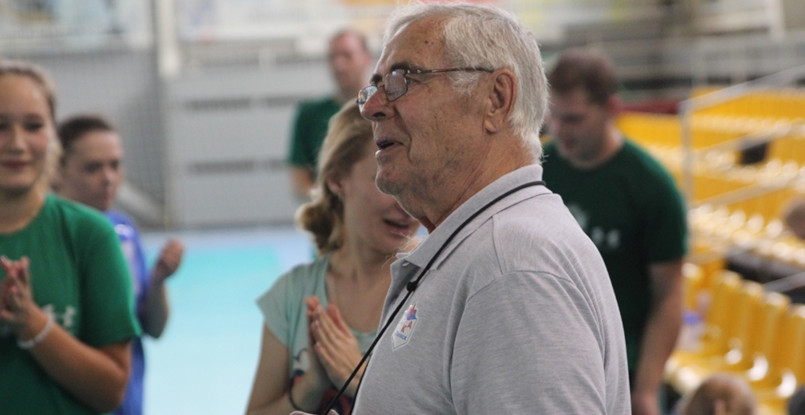 "Игрок? На чем играет — на скрипочке?" Как я тренировался у Мироновича