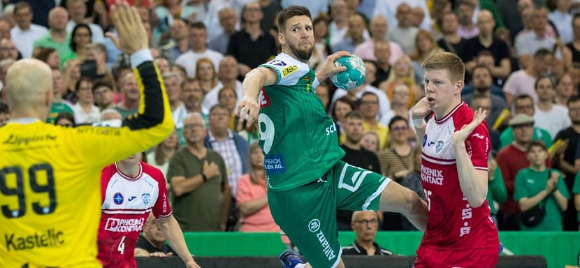 Франция. Бывший полусредний БГК Шиме Ивич покинул бундеслигу. Он продолжит карьеру в "Эксе"