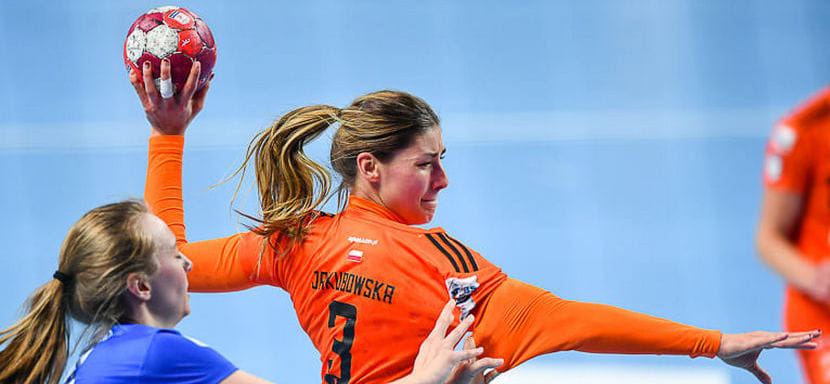 Польша. Правая полусредняя "Заглембе" Кинга Якубовска признана самой ценной гандболисткой чемпионата в октябре