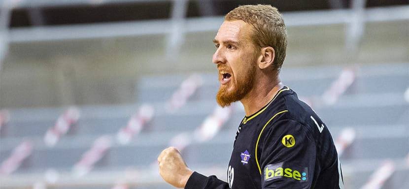 Испания. Опытный бразильский вратарь Леонардо Терсарьол в следующем сезоне заменит соотечественника Сезара де Алмейду в составе "Уэски"