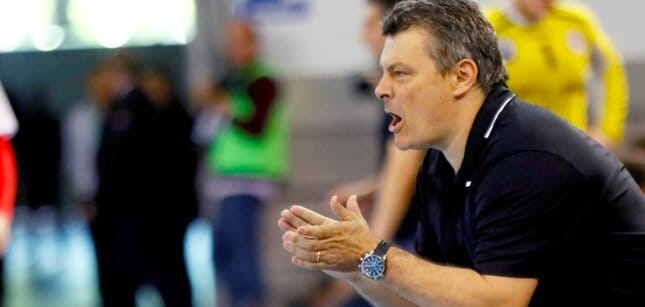 Испания. Хави Пасуаль: "Если календарь будет выглядеть так, как сейчас предлагают, то это сумасшествие"