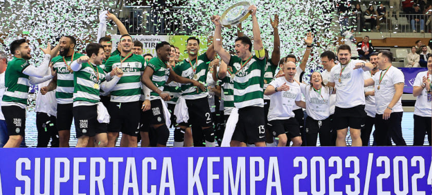 Португалия. "Спортинг" в результативной встрече обыграл "Бенфику" и завоевал Суперкубок страны в первый раз за 10 лет