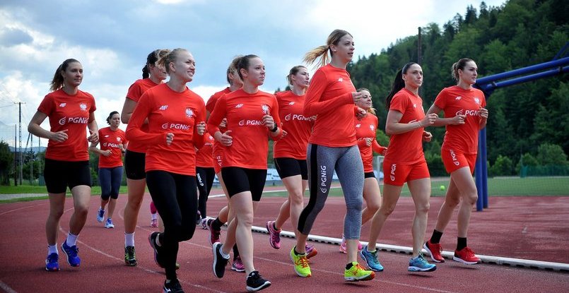 Главком женской сборной Польши Арне Сенстад пригласил 20 гандболисток на тренировочную сессию в Цетнево
