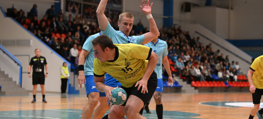 HC Zenit Saint-Petersburg turned out to be stronger in a home match with HC Skif Omsk and achieved the fourth consecutive victory in the championship of Russia