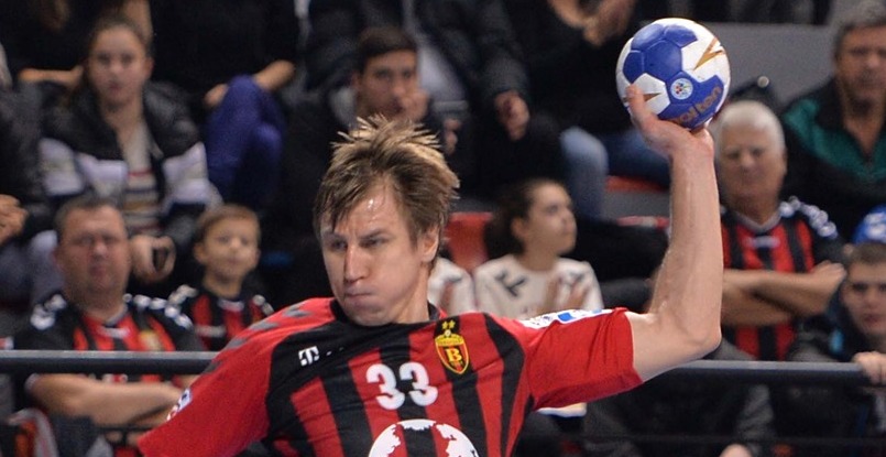 Лига чемпионов. Правый крайний "Вардара" россиянин Даниил Шишкарев пропустит матч с "Килем". Причина — воспаление уха