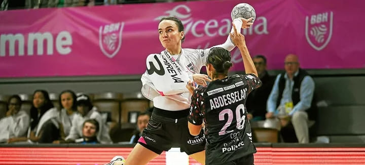 Вяхирева снова лучшая, Дмитриева победила, а Сако заслужила памятник. Итоги субботы в Лиге чемпионов