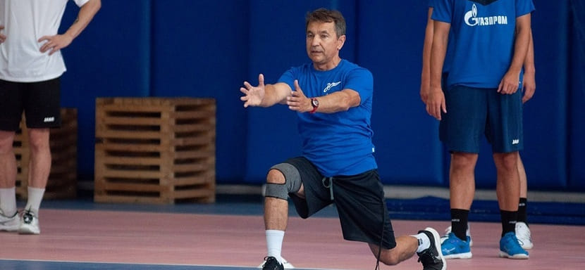 Olimpbet Суперлига. Александр Янушевич: "В Сочи предстоит тяжёлый сбор. Работать будем в двухразовом режиме утром и вечером" (ВИДЕО)