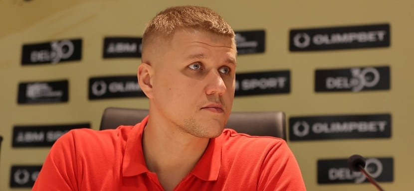 Olimpbet Суперлига. Валентин Бузмаков: "Немного поменяли состав, чтобы не загнать ребят, на которых ложится основная нагрузка"