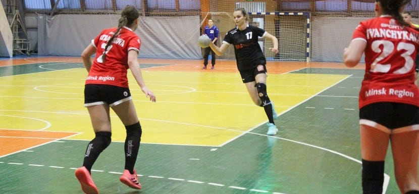 Беларусь. Левая полусредняя Зоряна Пташинская продлила контракт с "Городничанкой"