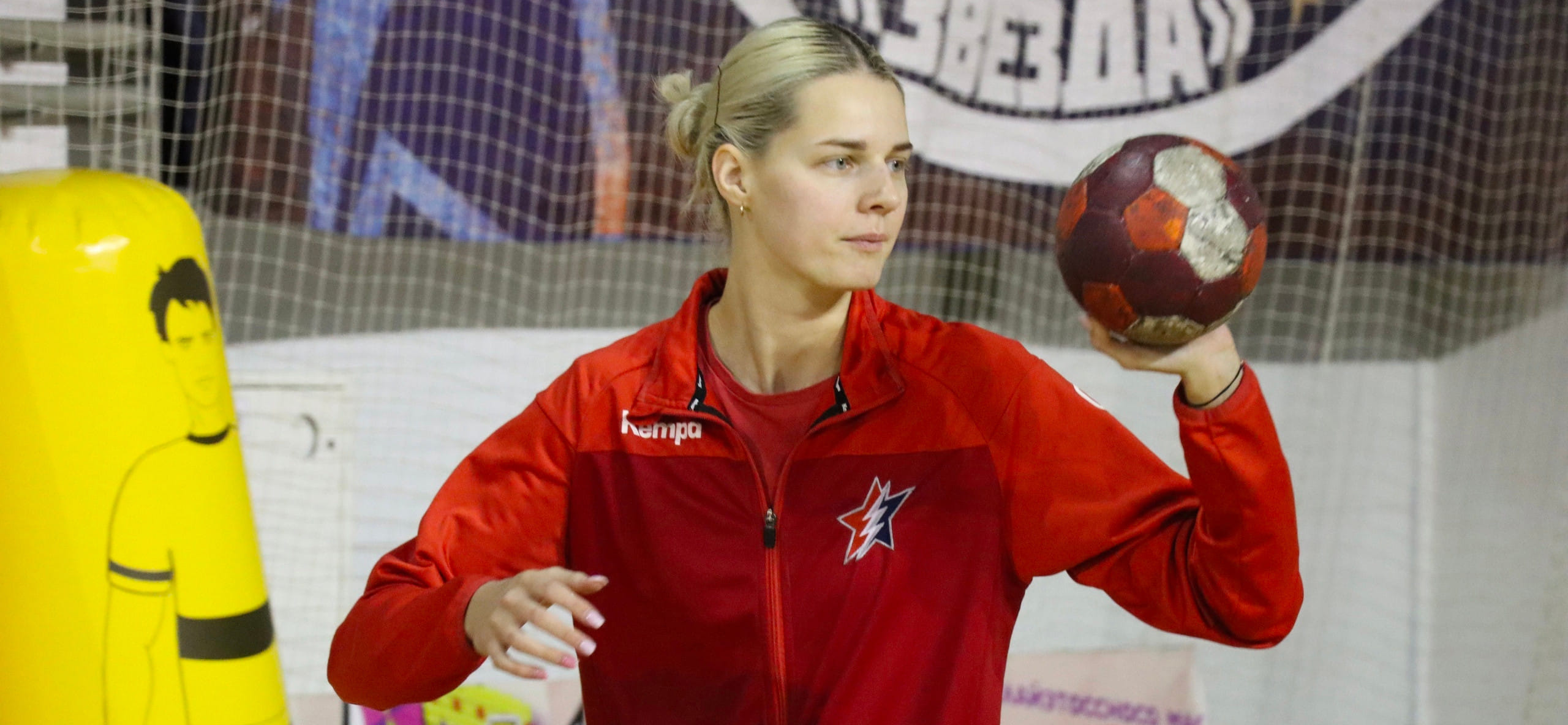 Высшая лига. Александра Лебедева: "Сначала думала, что здесь играть не так интересно. Оказалось — в "вышке" много игроков резких, быстрых"