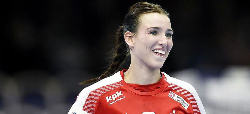 Дания. Левая крайняя Фие Воллер передумала завершать игровую карьеру. У нее есть несколько предложений
