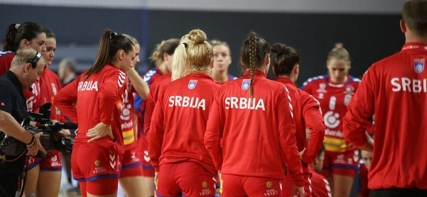 ЧЕ-2022. 21 гандболистка сборной Сербии продолжит подготовку к старту ноябрьского турнира
