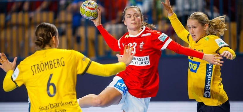 19 гандболисток сборной Дании будут готовиться к двум товарищеским матчам с командой Швеции