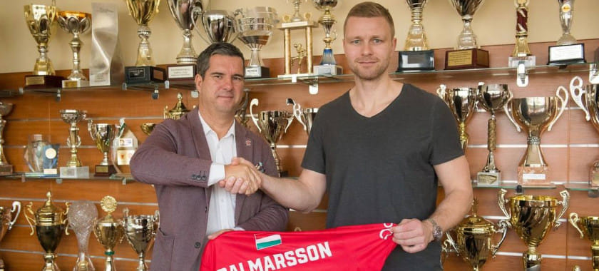 "Веспрем" объявил о возвращении исландского разыгрывающего Арона Палмарссона. Контракт рассчитан до конца сезона-2025/26