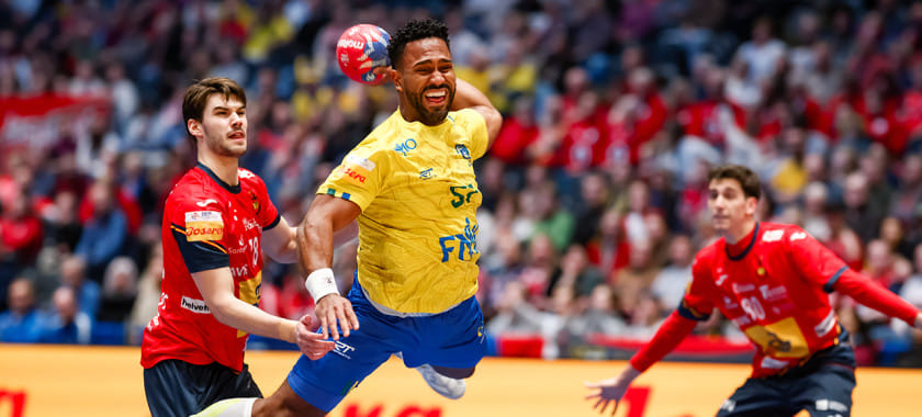 Бразильцы перед Данией размялись на Испании, а Сигурдссон оставил Исландию без плей-офф ЧМ-2025