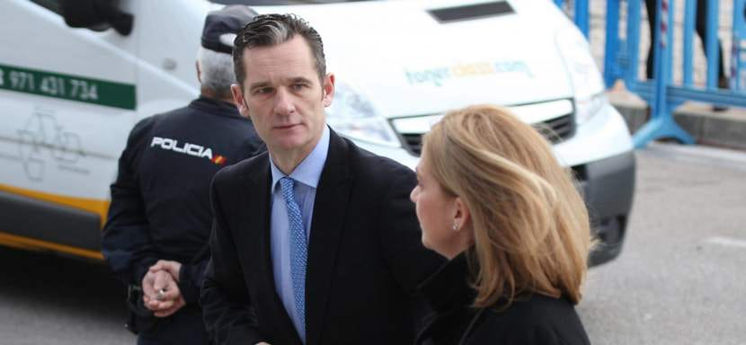 Испания. Осужденный за коррупцию бывший капитан "Барселоны" Иньяки Урдангарин проходит стажировку в каталонском клубе