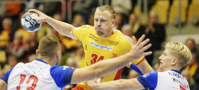 Дания. 38-летний разыгрывающий "Гудме" Мортен Ольсен может стать помощником тренера "Рингстеда" (Д2)