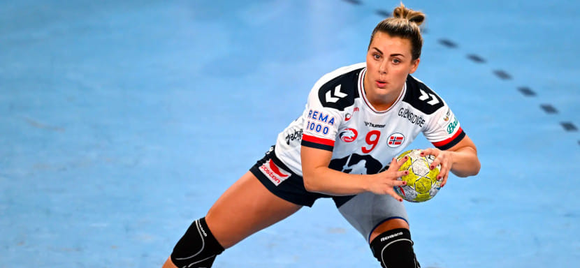 ЧЕ-2022. Нура Мёрк в 3-й раз стала лучшим бомбардиром континентального чемпионата. Джурджина Яукович и Хенню Рейстад — в топ-3 турнира