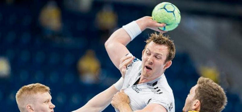 Бундеслига. Лидер "Киля" норвежец Сандер Сагосен избежал перелома ключицы и вернется в строй через две недели