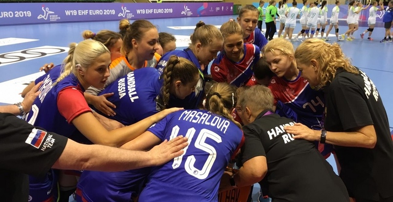 Чемпионат Европы (U-19). Сборная России после первого тайма громит команду Словакии