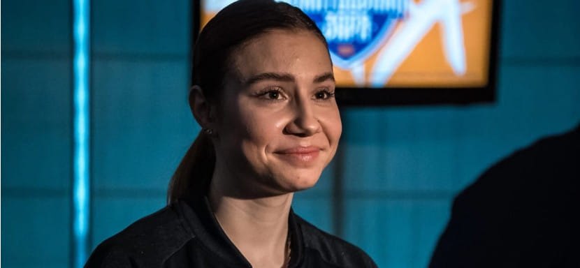 Olimpbet Суперлига. Элеонора Кузнецова: "Наконец-то я могу поддержать девочек не только с трибуны, но и своими действиями на площадке"