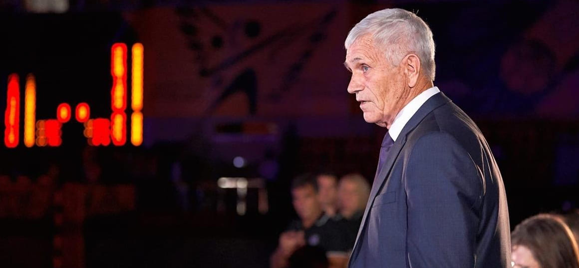 Россия. Знаменитому арбитру, ныне техническому делегату ФГР Геннадию Очеретину присвоено звание "Почётный спортивный судья России"