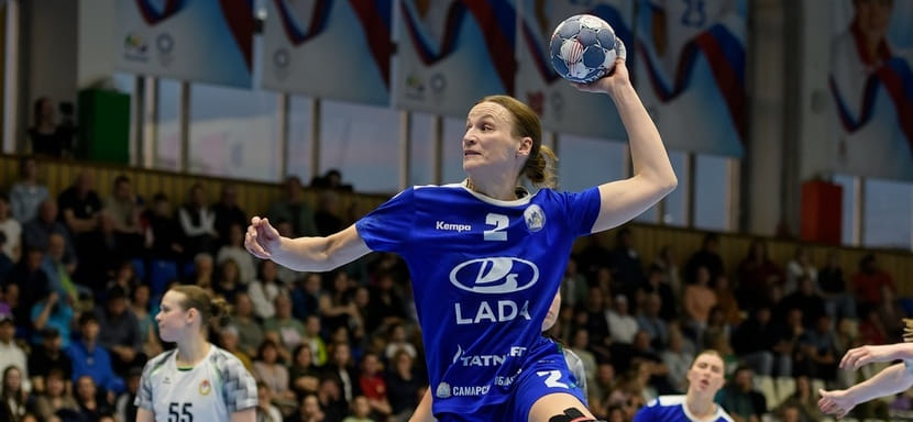 Ольга Фомина 10 сентября сыграет 500-й матч за "Ладу". Левая крайняя Алёна Блохина объявила о завершении игровой карьеры