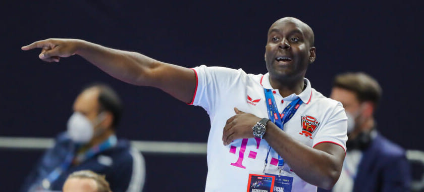 Испанский специалист Давид Давис вернулся в египетский "Аль-Ахли". Он работал с клубом из Каира с 2022 до 2024 года