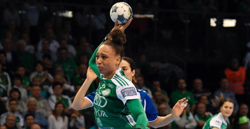 Венгрия. В женском первенстве лидер "Дьер" с перевесом в 24 мяча разгромил аутсайдера "Сент-Иштван"