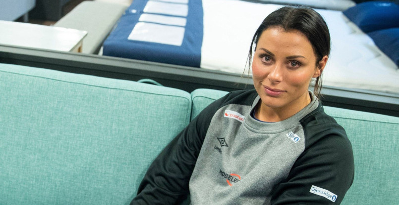 Норвегия. Нура Мерк: "Наверное, есть тысячи врачей, которые не хотят, чтобы я продолжала играть. Но это моя жизнь и мои колени"