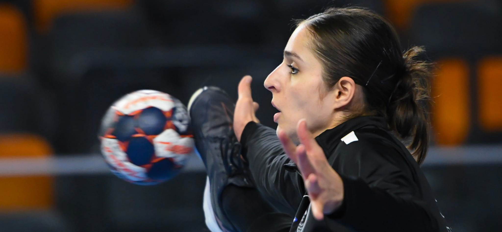 Европейская лига. Спасение черногорского вратаря "Шиофока" Марины Райчич признано лучшим во втором туре (ВИДЕО)