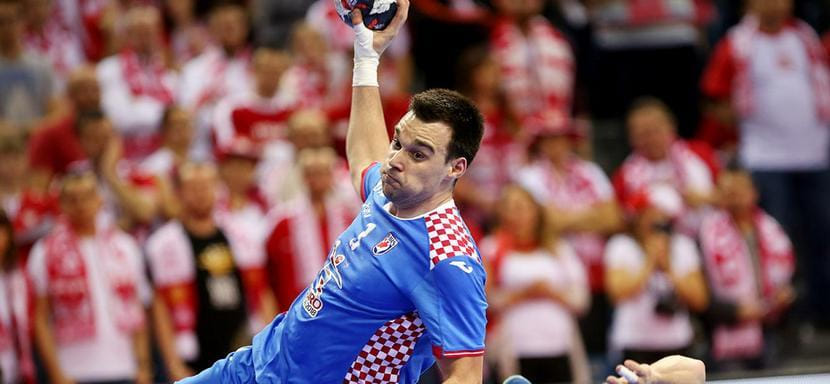 Двукратный призёр чемпионатов Европы в составе сборной Хорватии 34-летний линейный Марино Марич стал игроком "Сесвете"