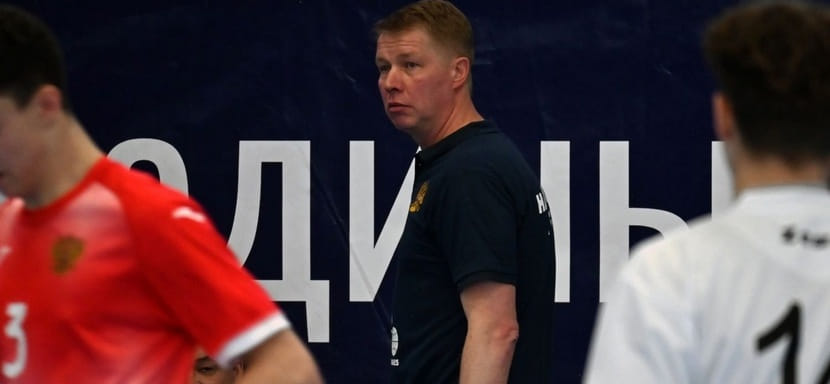 Сергей Клёнов: "Моментами ребята меня даже удивляли, например, ставили блоки, которых у нас не было на тренировках"