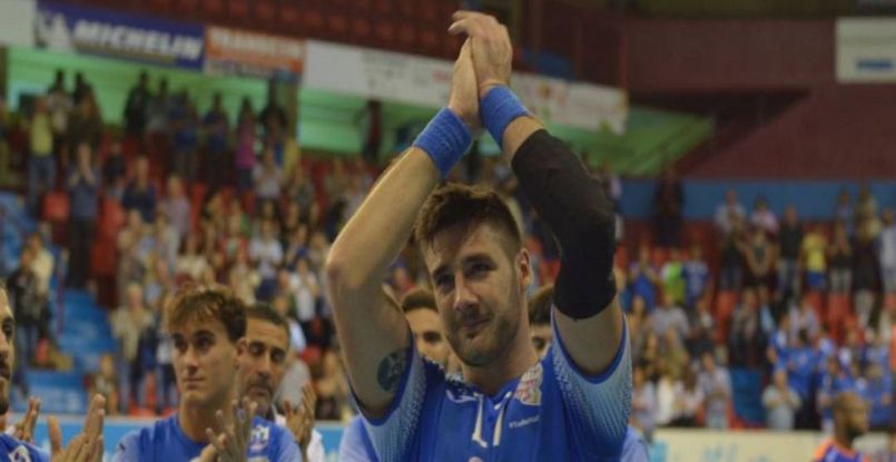 Испания. "Барселона" нашла замену поляку Камилу Сыпшаку