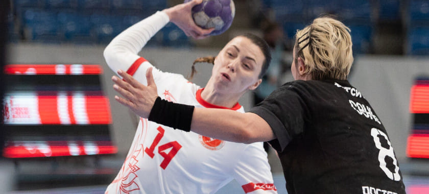 "Ростов-Дон" вырвал победу у "Астраханочки" в третьем матче 1/2 финала Суперлиги благодаря голу Дарьи Стаценко за 20 секунд до конца