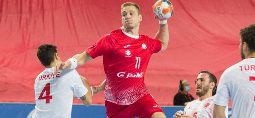 26-летний полусредний сборной Польши Мацей Майдзиньски принял решение завершить игровую карьеру