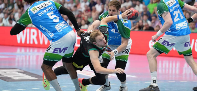 Бундеслига. "Берлин" Киреева не справился на домашней арене с "Гёппингеном", "Магдебург" вырвал ничью в гостях у "Мельзунгена"