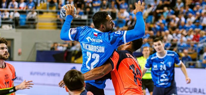 В Лиге чемпионов завершается седьмой тур: "Барселона" сыграет с "Вислой", "Спортинг" — с "Берлином" и ещё два матча игрового дня