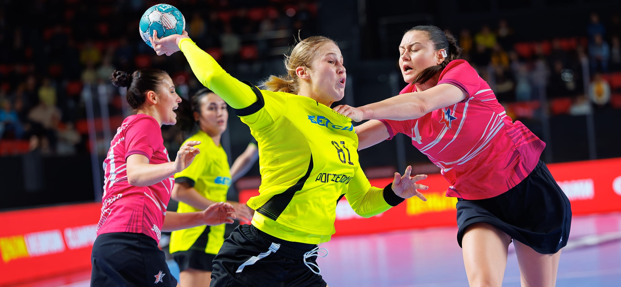 В субботу пройдут полуфиналы женского Кубка России: ЦСКА встречается с "Астраханочкой", "Ростов-Дон" — с подмосковной "Звездой"