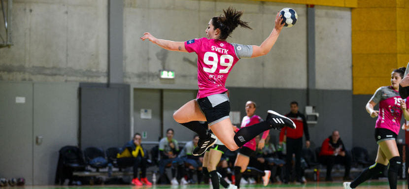 Балканы. 25-летняя левая крайняя сборной Словении Майя Светик продолжит защищать цвета "Крима" из Любляны