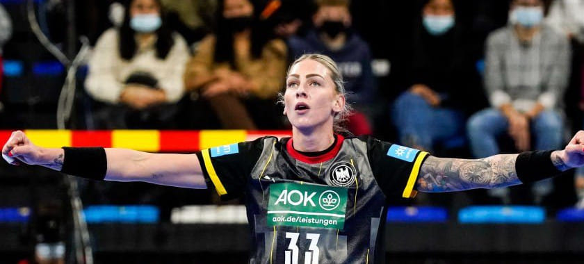 Франция. Одноклубница Ольги Горшениной по "Неккарзульму" — линейная Луизе Шульце — расторгла контракт с клубом и перебралась в "Мец"